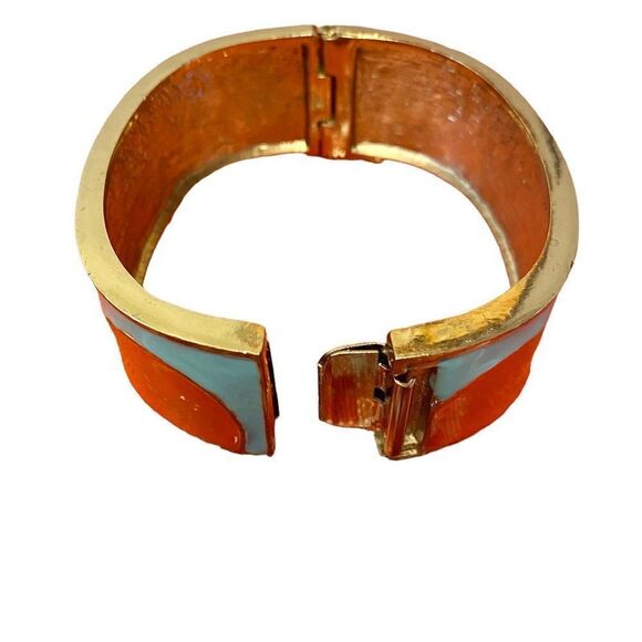 Turquoise & Orange Latch Bracelet offers great pop of color! - Picture 4 of 5